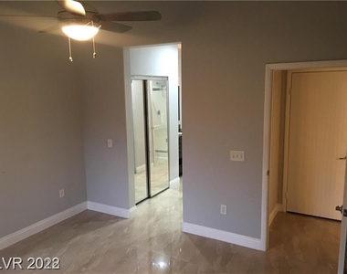 812 Peachy Canyon Circle - Photo Thumbnail 14