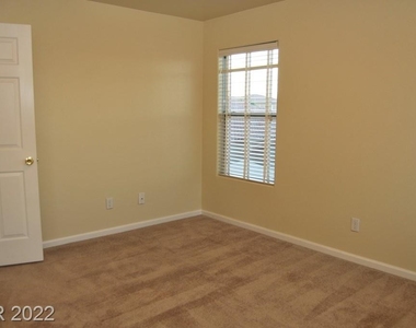 5950 Tinazzi Way - Photo Thumbnail 16