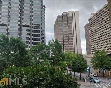 300 W Peachtree Street - Photo Thumbnail 0