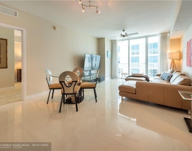 2831 N Ocean Blvd - Photo Thumbnail 7