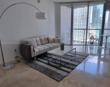 475 Brickell Av - Photo Thumbnail 4