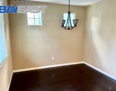 7078 N Mariposa Ct - Photo Thumbnail 22