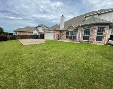 2413 Quail Hollow Drive - Photo Thumbnail 16