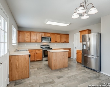 24603 Maple Crest - Photo Thumbnail 13