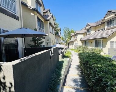 4600 Don Lorenzo Dr - Photo Thumbnail 1