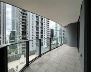 1000 Brickell Plz Unit 1904 - Photo Thumbnail 11