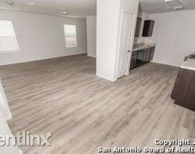 10471 Clearwater Way - Photo Thumbnail 0