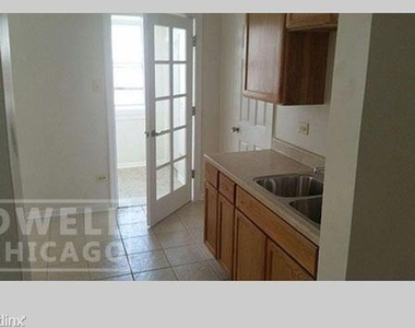 4436 S Homan Ave 3rd Floor - Photo Thumbnail 7