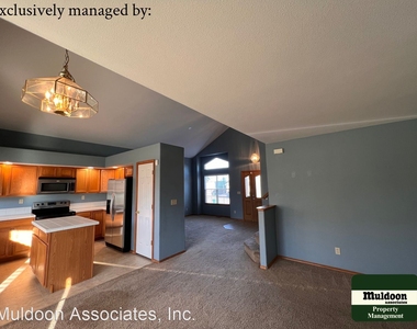 8085 Parsonage Lane - Photo Thumbnail 16