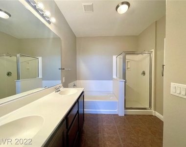 8777 West Maule Avenue - Photo Thumbnail 10