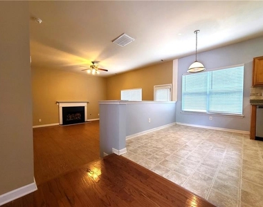 1270 Mount Laurel Place - Photo Thumbnail 17