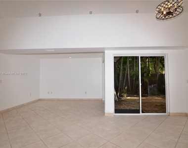 13224 Sw 111th Ter - Photo Thumbnail 8