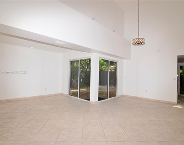 13224 Sw 111th Ter - Photo Thumbnail 5