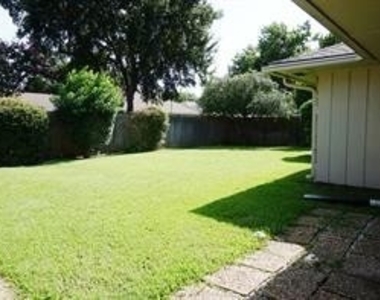 7207 Winterwood Lane - Photo Thumbnail 19