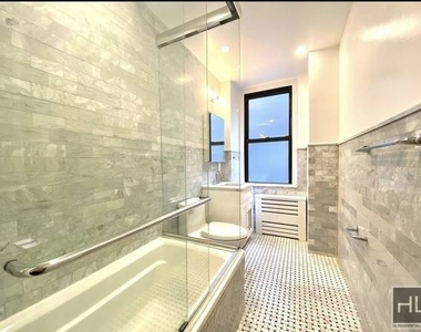 160 East 48th Street - Photo Thumbnail 10