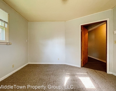 4701 W Garver Drive - Photo Thumbnail 12