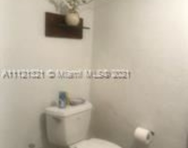 1301 Ne Miami Gardens Dr - Photo Thumbnail 16