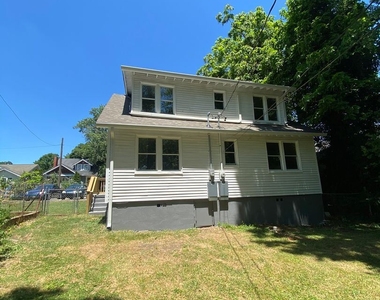 2508 Woodbine Ave - Photo Thumbnail 10