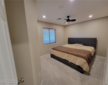 3719 Maple Creek Avenue - Photo Thumbnail 14