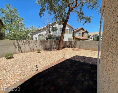 7832 Blue Eagle Way - Photo Thumbnail 17