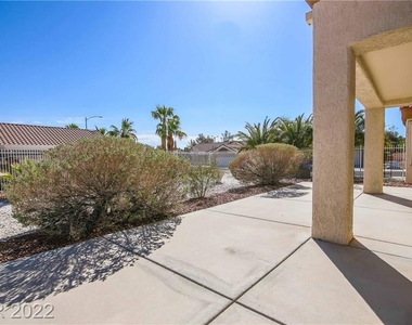 2400 Desert Glen Drive - Photo Thumbnail 34