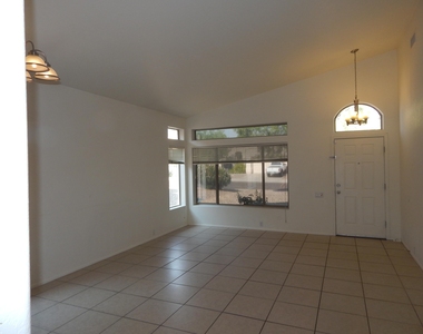 11061 N Eagle Crest Drive - Photo Thumbnail 28