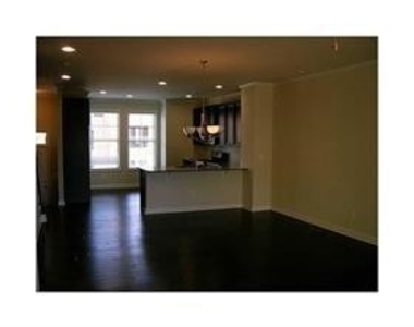 4950 Wyeth Way - Photo Thumbnail 2