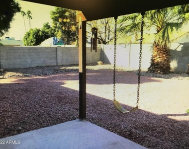 4064 W Desert Cove Avenue - Photo Thumbnail 4