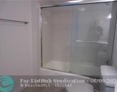 209 N Fort Lauderdale Beach Blvd - Photo Thumbnail 11