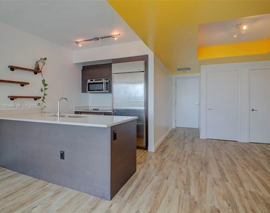 500 Brickell Ave Apt 1700 - Photo Thumbnail 10