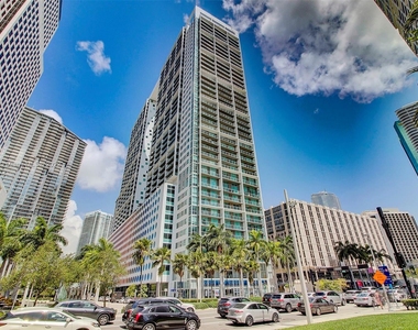 500 Brickell Ave Apt 1700 - Photo Thumbnail 3