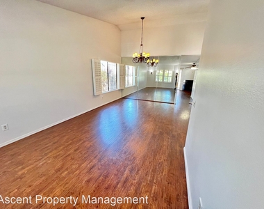 2286 Spring Oak Way - Photo Thumbnail 11