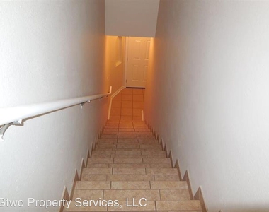 741 White Drive Unit 32 - Photo Thumbnail 7