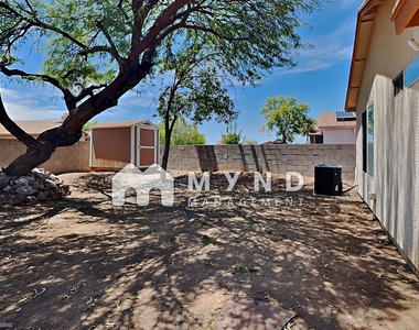 10096 E Desert Valley Pl - Photo Thumbnail 37