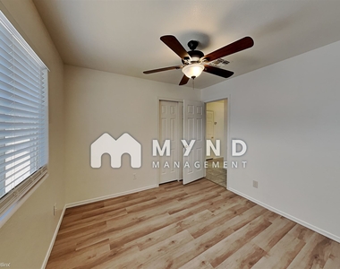 10096 E Desert Valley Pl - Photo Thumbnail 26