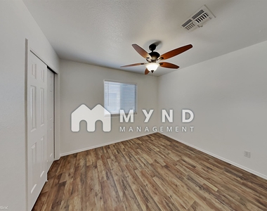 10096 E Desert Valley Pl - Photo Thumbnail 23