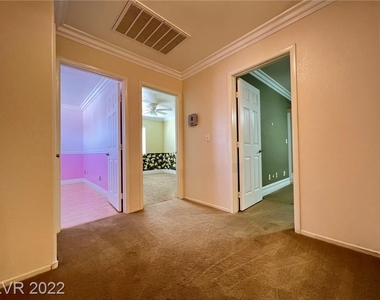 7841 Nesting Pine Place - Photo Thumbnail 15