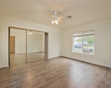 5406 Rhea Avenue - Photo Thumbnail 21