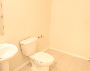 3033 Walker Creek Drive - Photo Thumbnail 5