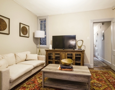 336 West 47th Street - Photo Thumbnail 2