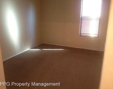 11735 W Monte Lindo Ln - Photo Thumbnail 3