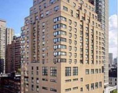 East 87th Street - Photo Thumbnail 0