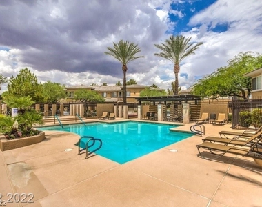 712 Peachy Canyon Circle - Photo Thumbnail 27