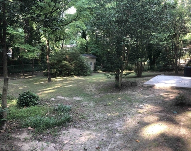 2489 Greenwood Circle - Photo Thumbnail 17