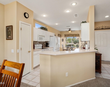 17703 N Escalante Lane - Photo Thumbnail 7