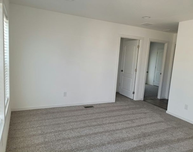 6223 E. Sahara Ave. - Photo Thumbnail 6