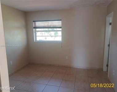 1425 Sw 124th Place Concourse 1425 - Photo Thumbnail 11