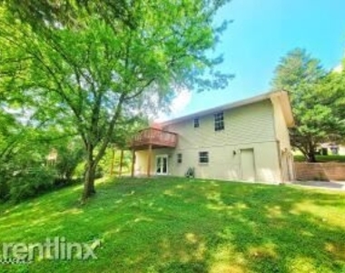 6108 Janmer Lane - Photo Thumbnail 7