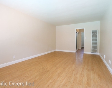 2115 Placentia Ave - Photo Thumbnail 3