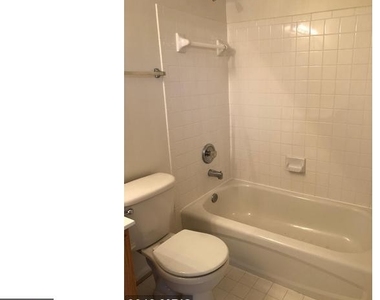 2729 Manhattan Pl - Photo Thumbnail 4